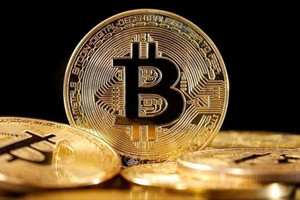 Nóng: Bitcoin vượt 100.000 USD sau khi ông Trump công bố người sẽ trở thành Chủ tịch SEC