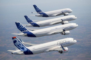 Lợi nhuận giảm một nửa, Airbus sa thải 2.000 nhân viên