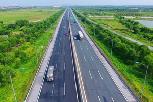 Đồng Tháp đề xuất sớm đầu tư tuyến cao tốc 188km rút ngắn khoảng cách giao thương từ miền Tây đi TP. HCM