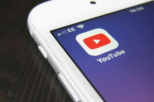 YouTube bắt đầu xử lý video ‘giật tít câu view’