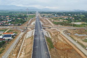 Tập đoàn Sơn Hải đề xuất khai thác sớm, miễn thu phí 1 năm tuyến cao tốc 12.000 tỷ: Liệu có khả thi?