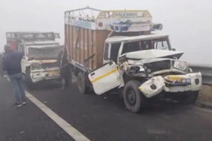 Sương mù dày đặc gây tai nạn liên hoàn trên cao tốc: 10 phương tiện va chạm, 6 người bị thương