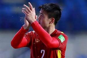 Đội trưởng của tuyển Việt Nam tại ASEAN Cup 2024 được tặng Huân chương Lao động: Lái xe tiền tỷ, mê đồ hiệu, vợ là ‘phú bà’ trẻ tuổi có gia thế khủng