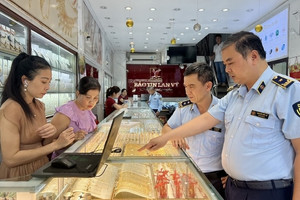 Chỉ còn ít ngày nữa: Việc mua bán vàng sẽ có những quy định mới, giao dịch từ 20 triệu sẽ bằng hình thức này, người dân cần lưu ý