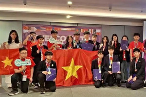 Việt Nam thắng lớn tại Olympic Hóa học châu Á với giải Quán quân và 17 huy chương