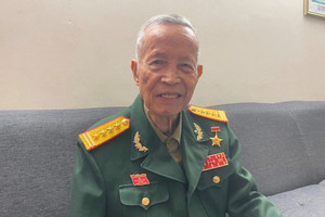 Người lính cụ Hồ từng nhờ đồng đội chặt đứt tay để phá đồn địch, trở thành anh hùng duy nhất Việt Nam được lấy tên đặt tên đường khi còn sống