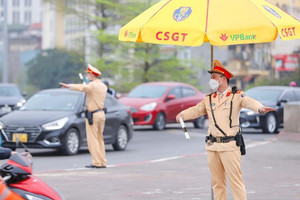 Từ chiều nay, cấm và hạn chế phương tiện lưu thông qua một số tuyến đường của Hà Nội, người dân lưu ý