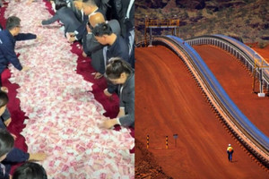 Công ty hào phóng chi 200 tỷ thưởng Tết: Nhân viên đếm tiền đến đâu đút vào túi đến đó, chỉ 15 phút ẵm 350 triệu