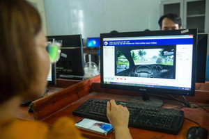 Từ bây giờ, học viên được học lý thuyết lái xe từ xa, toàn khóa học không quá 90 ngày