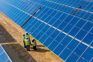 ‘Siêu’ dự án điện mặt trời lớn nhất thế giới: Sử dụng 10 triệu tấm pin có diện tích ngang quận đông dân nhất Việt Nam, đủ để đáp ứng nhu cầu của khoảng 750.000 hộ gia đình