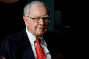 Berkshire lập kỷ lục tích trữ 334 tỷ USD tiền mặt, Warren Buffett lên tiếng giải thích?