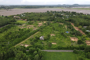 Phát lộ thành cổ duy nhất còn hiện hữu trên thực địa Nam Bộ, rộng khoảng 10ha, nơi hàng nghìn cổ vật bị chôn vùi