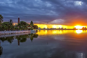 Hà Nội sẽ dùng nước thải sau xử lý để bổ cập cho Hồ Tây: Bước tiến mới 'hồi sinh' sông Tô Lịch