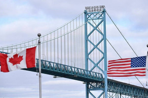 Canada phản đòn ông Trump, tung thuế đáp trả lên 107 tỷ USD hàng hóa từ Mỹ