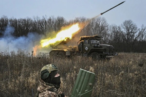 'Xung đột Ukraine là cuộc chiến ủy nhiệm giữa Nga và Mỹ'