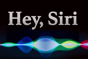 Apple hoãn cải tiến Siri AI đến năm 2026