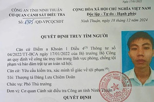 Công an truy tìm cán bộ ngân hàng Trần Ngọc Khoa, sinh năm 1990