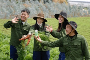 Hôm nay, công ty Chị Em Rọt của Quang Linh và Hằng Du Mục sẽ lên tiếng chính thức về sản phẩm kẹo Kera