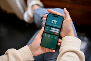 Thủ tướng yêu cầu các ngân hàng loại bỏ tài khoản không chính chủ, có thông tin sai lệch