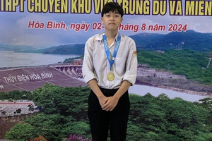 Nam sinh miền núi không học thêm vẫn ẵm học bổng 10 tỷ từ đại học top đầu nước Mỹ, vượt hàng nghìn ứng viên xuất sắc khắp châu Á