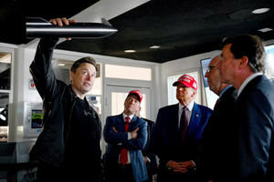 SpaceX của Elon Musk ‘chen chân’ vào quốc phòng, trúng thầu siêu dự án hàng trăm tỷ USD?