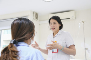Cô gái 22 tuổi mù cả 2 mắt sau khi làm loại tiểu phẫu thẩm mỹ được nhiều chị em chuộng