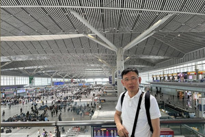 Sếp FPT sửng sốt trước 'đại nhà ga' Trung Quốc: Diện tích lớn hơn sân bay Hồng Kông, đủ sức chứa 80.000 hành khách