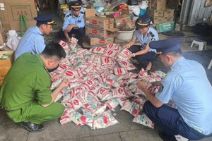 Hơn nửa tấn mì chính nghi giả ông lớn MIWON, AJINOMOTO bị bắt tại Nghệ An
