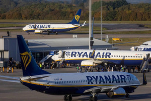 Khách hàng lớn dọa hủy đơn 330 máy bay, Boeing nguy cơ mất đơn hàng 30 tỷ USD vào tay Trung Quốc