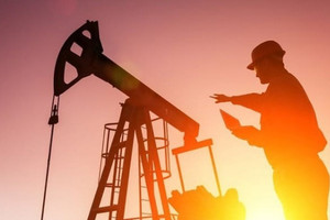 OPEC+ sắp bơm thêm 2,2 triệu thùng dầu/ngày ra thị trường, đe dọa dỡ bỏ cắt giảm