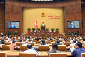Chính phủ đề xuất dành thêm 54.000 tỷ đồng cho tinh gọn bộ máy, miễn học phí