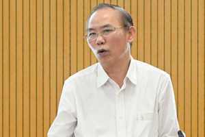 Nhà khoa học từ nước ngoài về muốn cống hiến nhưng lương 2,34 thì khó giữ chân