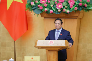 Thủ tướng: Hoàn thành khối lượng công việc lớn, nhiều nhiệm vụ quan trọng trong tháng 4