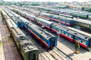 Ông Nguyễn Du mua 500.000 cổ phiếu, trở thành Chủ tịch doanh nghiệp 60 năm tuổi ngành đường sắt chỉ sau một ngày