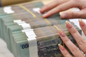 Lãi suất ngân hàng hôm nay 6/5/2025: Gửi tiền kỳ hạn dài có lợi vì lãi suất tăng