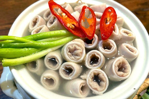 Đầu bếp Việt tuyên bố thưởng 1 tỷ nếu ai chứng minh được lòng se điếu là 'lòng tươi, thật từ lò mổ’