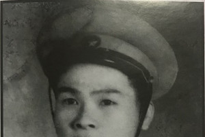 Đại đội trưởng quê Thái Bình bắt sống tướng De Castries, được phong Anh hùng LLVT nhân dân, khen thưởng 16 lần vì thành tích xuất sắc