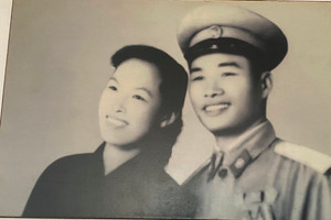 Đại đội trưởng quê Thái Bình bắt sống tướng De Castries, được phong Anh hùng LLVT nhân dân, khen thưởng 16 lần vì thành tích xuất sắc