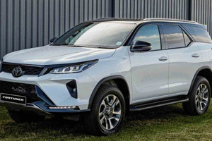 Xem trước Toyota Fortuner thế hệ mới: Trang bị đáng tiền với ADAS và động cơ tối tân, xăng ăn như ngửi