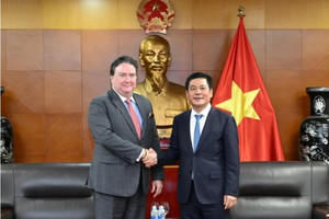 Đàm phán thuế quan bước vào giai đoạn quyết định, Bộ trưởng Công Thương làm việc với Đại sứ Hoa Kỳ