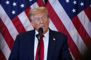 Tổng thống Mỹ Trump tuyên bố ngừng tấn công Yemen vì phong trào Houthi 'đầu hàng'