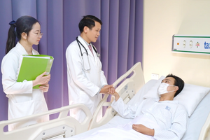 Nhóm bệnh nhân Việt uống thuốc thử nghiệm chữa ung thư có tín hiệu tích cực