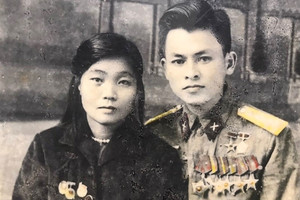 Vị Đại tá được mệnh danh là ‘soái ca’ của chiến trường Điện Biên Phủ: Chiến sĩ pháo thủ nổi tiếng với khẩu sơn pháo 75mm, từng được đích thân Bác Hồ khen ngợi và tặng huy hiệu vì lập đại công
