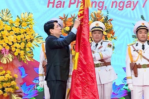 Hôm nay, Chủ tịch nước trao huân chương Hồ Chí Minh tặng Quân chủng Hải quân, ghi nhận công lao đặc biệt xuất sắc