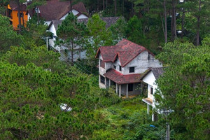 ‘Đà Lạt thứ 2’ của Tây Nguyên tồn tại la liệt biệt thự tiền tỷ bỏ hoang, trở thành điểm xấu xí giữa rừng thông lãng mạn