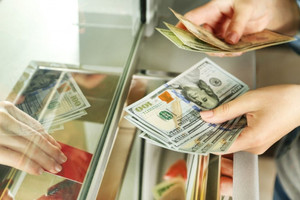 Kho bạc Nhà nước tiếp tục chào mua 150 triệu USD trong bối cảnh tỷ giá tăng cao