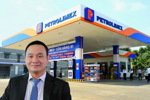 Tổng Giám đốc Petrolimex bị đình chỉ chức vụ, cổ phiếu PLX bất ngờ có diễn biến lạ