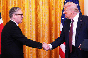 Vì sao nước Anh bất ngờ được ông Trump lựa chọn?