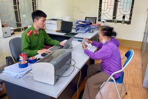 Nghe ‘lệnh khởi tố’ từ đối tượng giả mạo công an, cụ bà 77 tuổi suýt mất 200 triệu