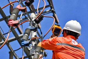Từ ngày mai 10/5, giá điện tăng 4,8%, lên hơn 2.200 đồng/kWh
